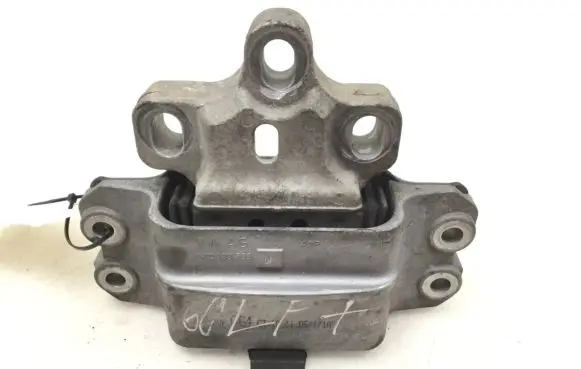 Volkswagen Golf V Engine mount bracket 1K0199555