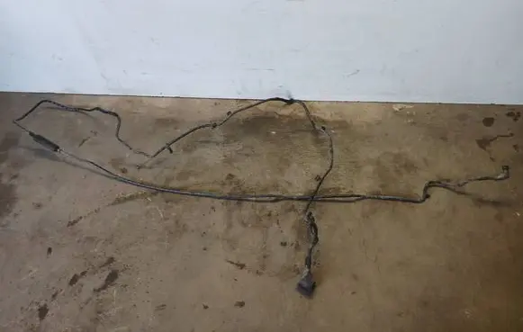 Volvo XC90 Fuel line pipe 32139957