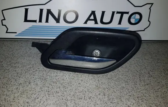 BMW 5 E39 Front door interior handle 8226049