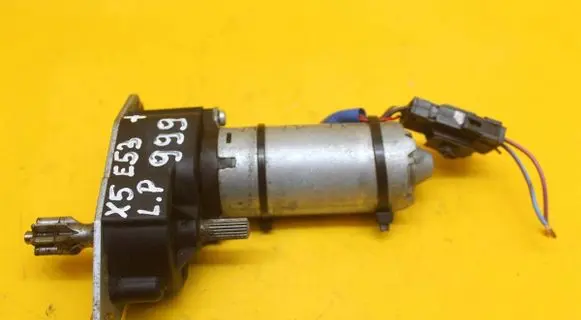 BMW X5 E53 Seat adjustment motor 1124101 GP41A35H