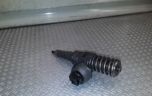 Seat Ibiza III (6L) Fuel injector 038130073ag 0414720215