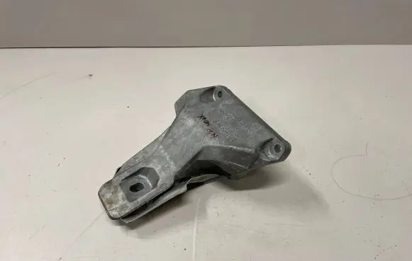 BMW X5 F15 Engine mounting bracket 6856186 22116856186