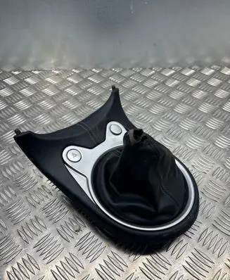 Nissan 370Z Gear lever shifter trim leather/knob 00061870281