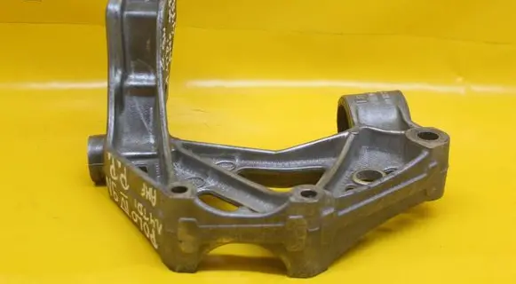 Volkswagen Polo IV 9N3 Front lower control arm/wishbone 6Q0199294D