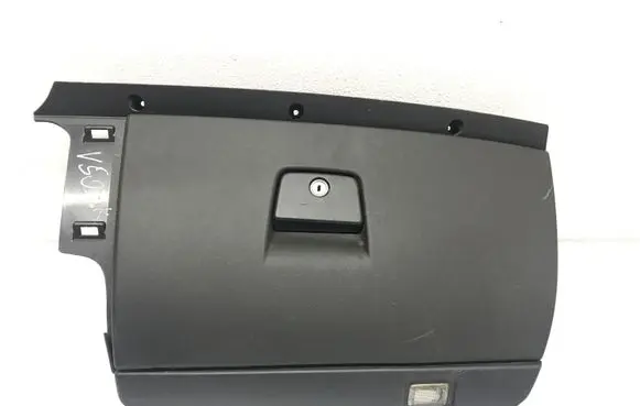 Volvo V50 Glove box 8626141 3865