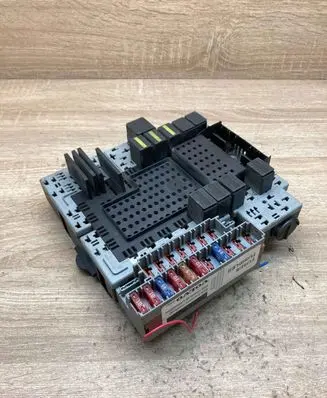 Volvo S60 Fuse module 8688153 8645729