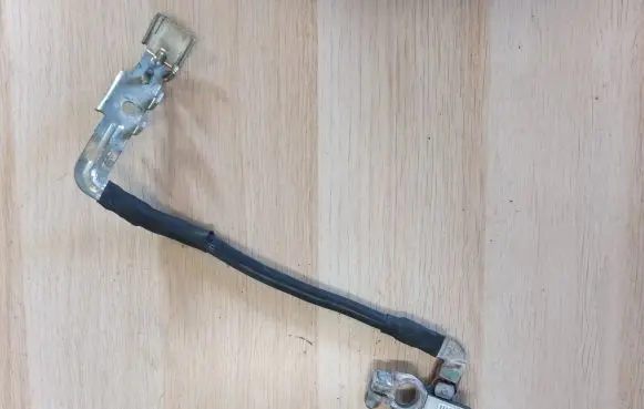 Volkswagen Golf VII Negative earth cable (battery) 5Q0915181E