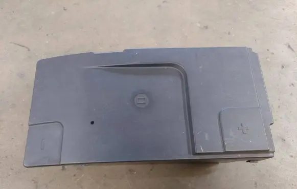 Opel Vectra C Battery box tray 13330946