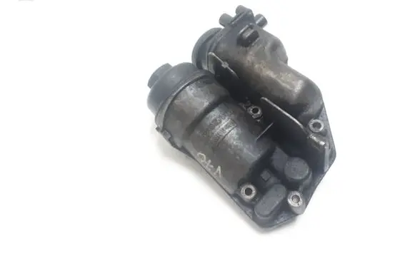 Volvo V70 Oil filter cover 08642839