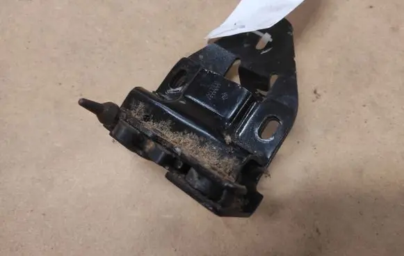 Loading door lock