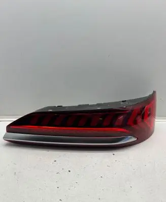 Audi Q7 4M Rear/tail lights 4M0945094F
