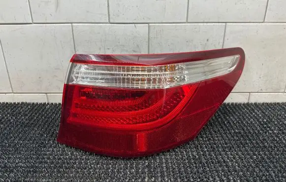 Lexus LS 460 - 600H Rear/tail lights 250LRCL 030076653