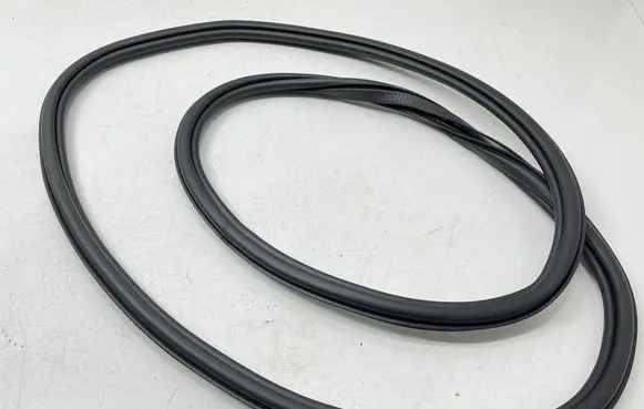 Volvo S60 Front door rubber seal 