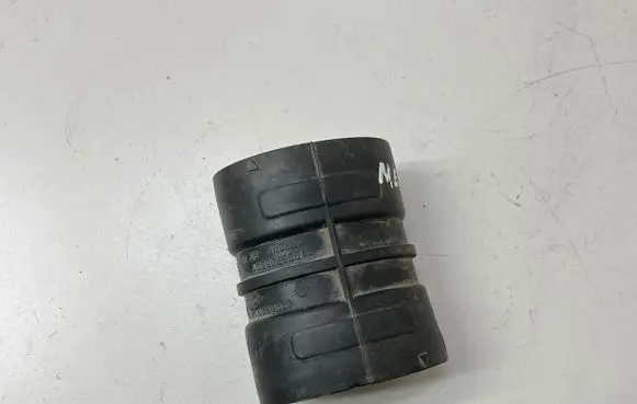 Renault Megane III Air intake duct part 8200923144 1036705S01