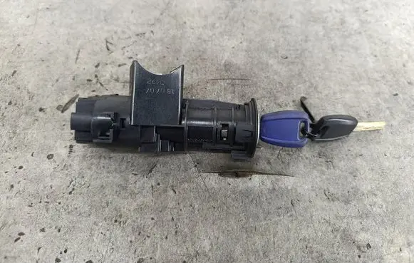 Fiat Punto (188) Ignition lock B365TRW
