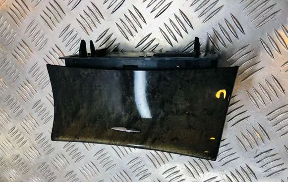 Mercedes-Benz E W211 Car ashtray A2116802852