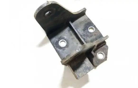 KIA Carnival Engine mounting bracket