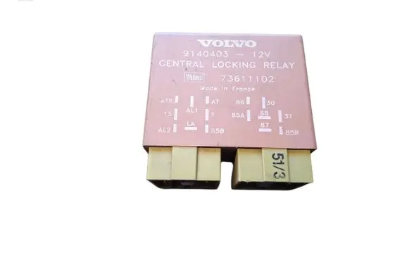 Volvo 850 Central locking relay 9140403 73611102
