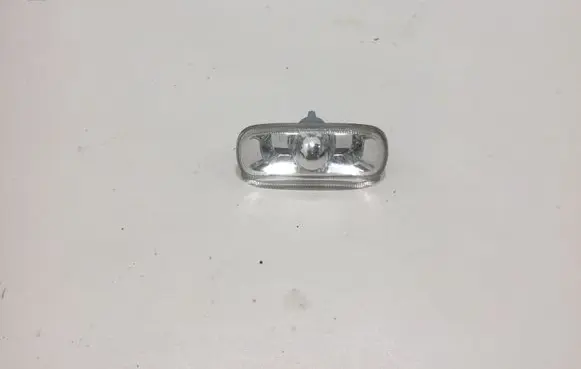 Audi A4 S4 B7 8E 8H Front fender indicator light 8E0949127