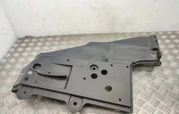 Toyota RAV 4 (XA40) Other under body part 7764142060
