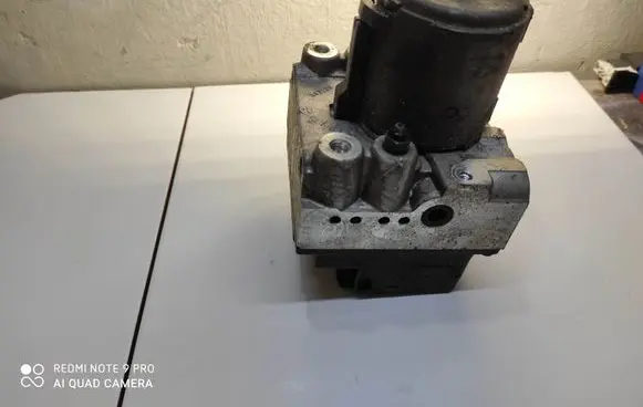 Audi A4 S4 B5 8D ABS Pump 8D0614111 661242702 D265214002