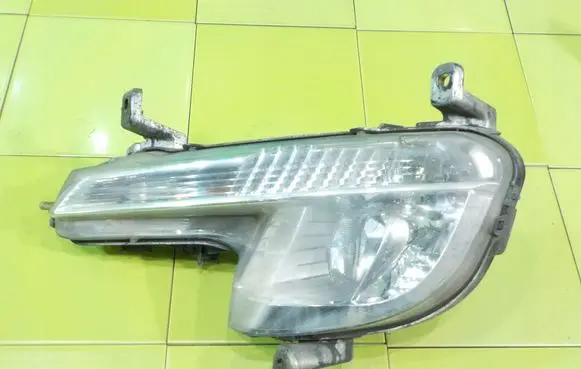 Peugeot 508 Front fog light 9670476280 XP283
