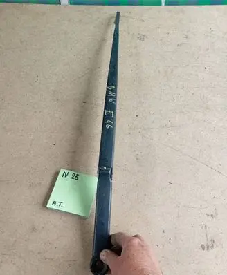 BMW 3 E46 Front wiper blade arm 5698565
