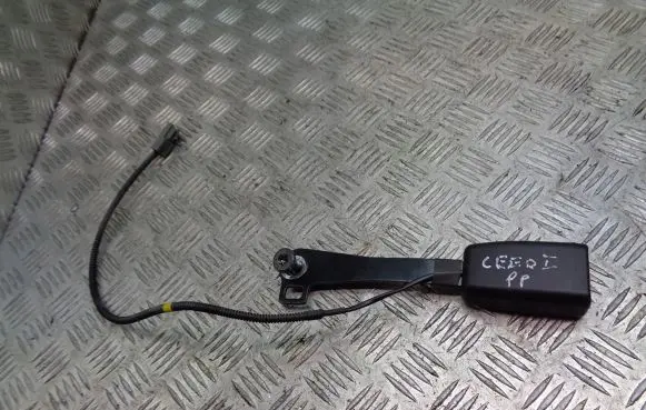 KIA Ceed Front seatbelt buckle