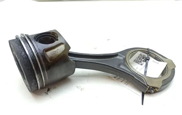 Mercedes-Benz ML W164 Piston with connecting rod 8370