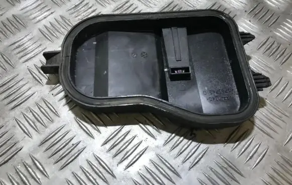 Fiat Stilo Headlight/headlamp dust cover 40780749d