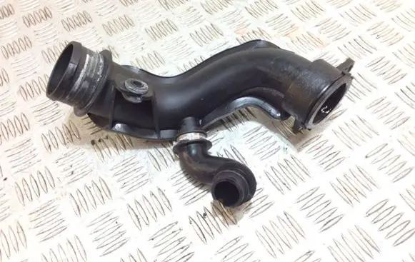 Ford Kuga II Intercooler hose/pipe DS739F805HD