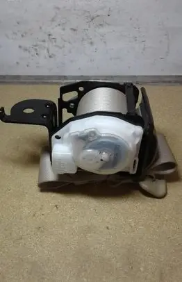 Subaru Outback Middle seatbelt (rear) C7462 A007078