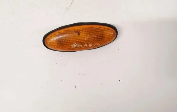 Mazda 323 Front fender indicator light 0464120 046-4120