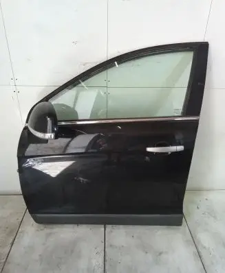 Chevrolet Captiva Front door