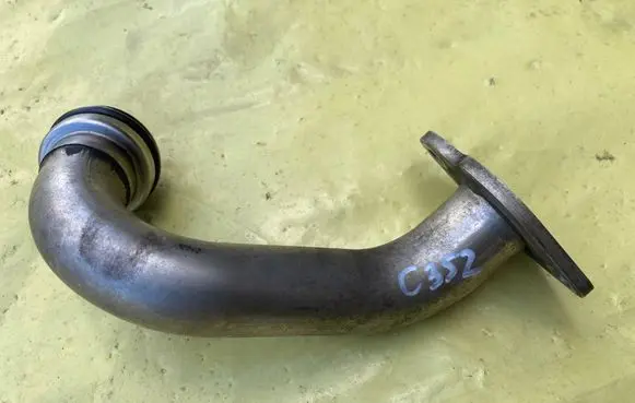 Mercedes-Benz C AMG W204 EGR valve line/pipe/hose A6461410304