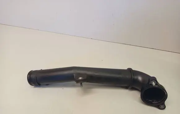 Skoda Octavia Mk3 (5E) Intercooler hose/pipe 04L145770H