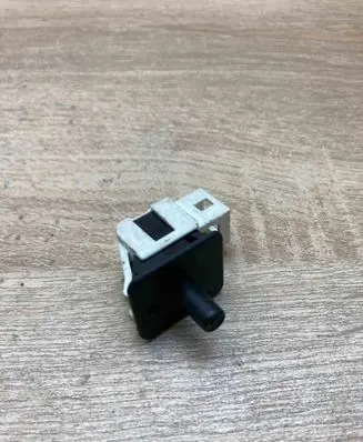 Mercedes-Benz C W202 Front door sensor 2028209410