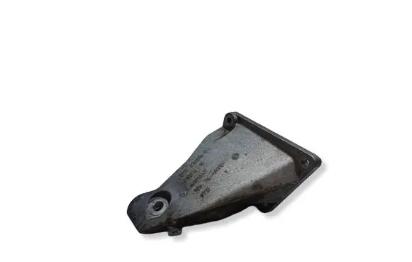 BMW 6 E63 E64 Engine mounting bracket 6761114 22116761114