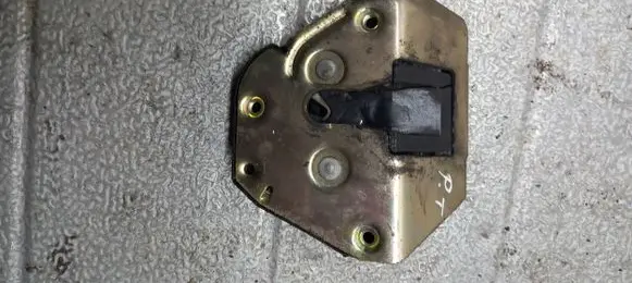 Peugeot 807 Rear door lock