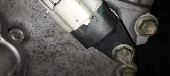 Suzuki Swift I Camshaft position sensor