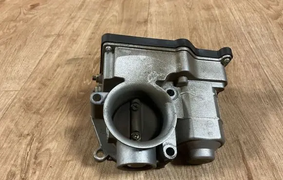 Nissan Micra Throttle valve SERA57602
