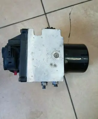 Volkswagen PASSAT B6 ABS Pump 3C0614109AF NE60379