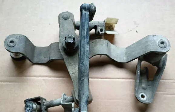 Opel Tigra B Gear shifter/selector 