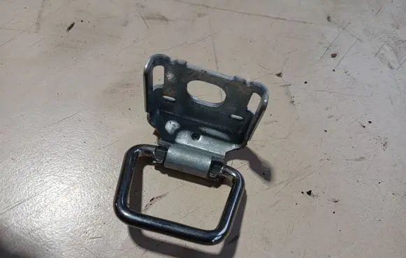 Volvo V60 Tie down hook / loop 