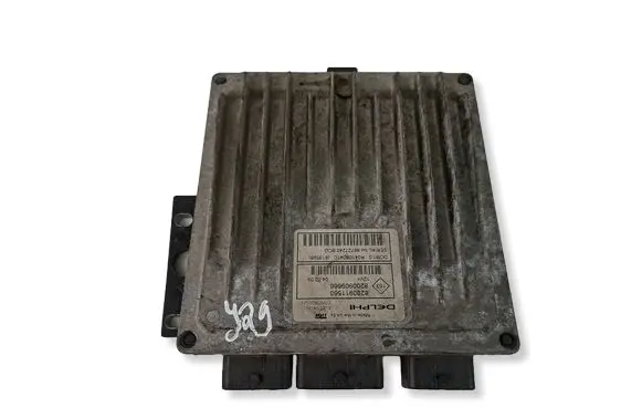 Renault Clio III Engine control unit/module 8200911560 8200909666