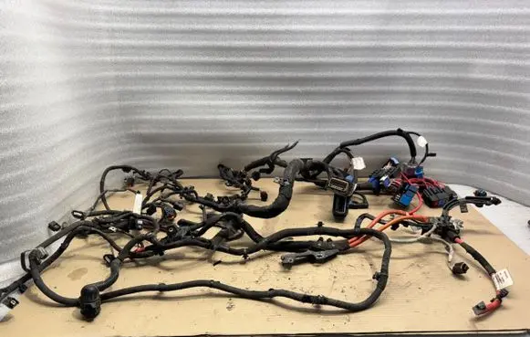 Renault Trafic III (X82) Engine installation wiring loom 240803583R 240116331S