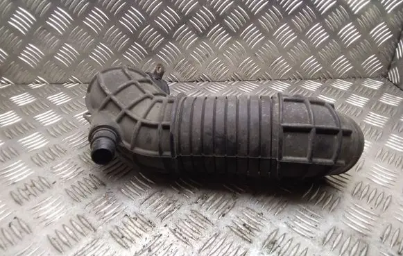 Audi A4 S4 B7 8E 8H Air intake duct part 8E0129615J