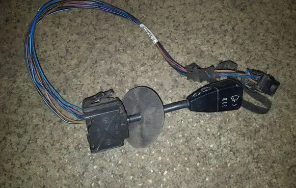 BMW 3 E36 Wiper control stalk 8360919