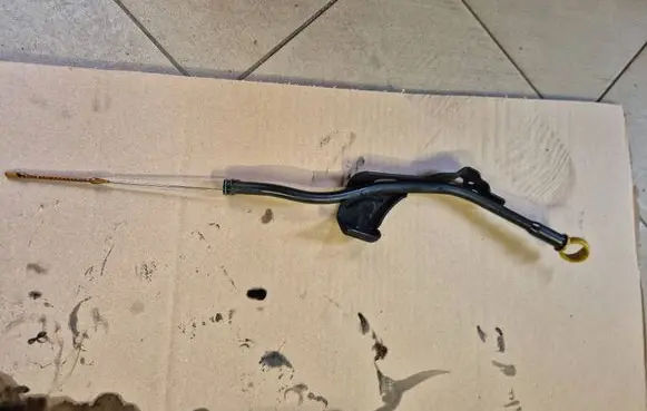 Volvo V60 Oil level dip stick 9671676880