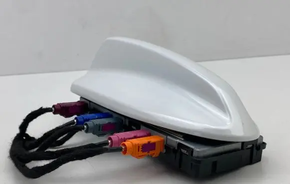 Volvo S60 Aerial GPS antenna 31438105 20W515